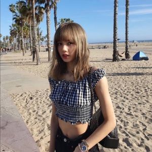BM John galt gingham shoulder off Blackpink Lisa